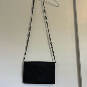 Mossimo brand small purse with chain strap and lots of slots for cards